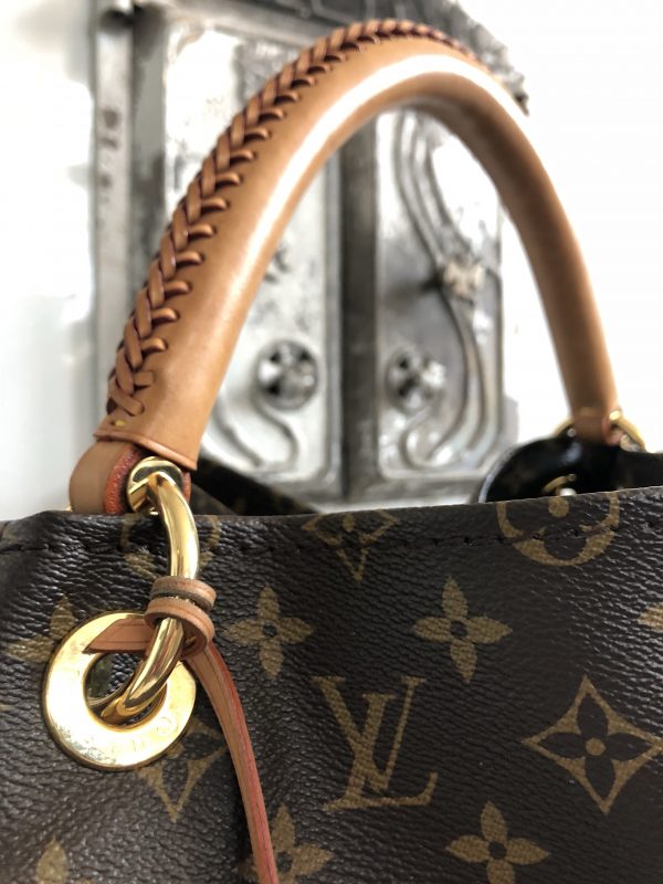 LOUIS VUITTON LAUKKU  Antiikkiliike Wanha Elias